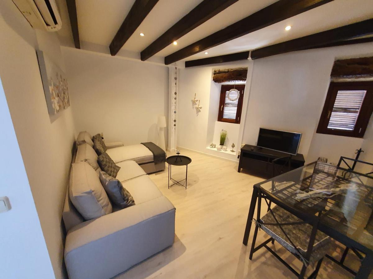 Edificio duplex Can Roses Moscari Exterior foto